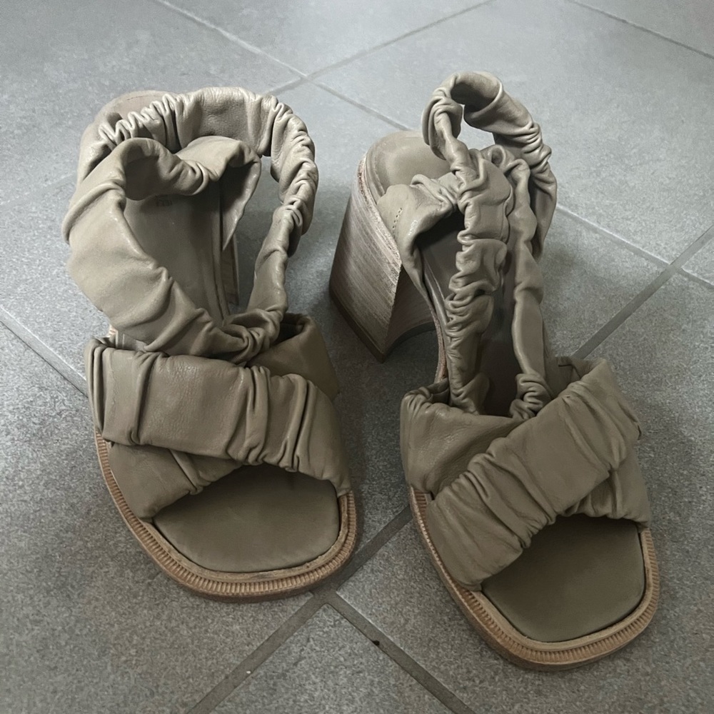 New Vic Matie olive army green chunky heel elastic sandal 8